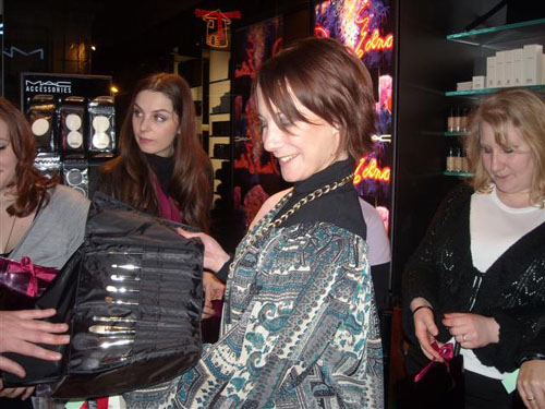 avant-premiere-dame-edna-abbesses-061-small