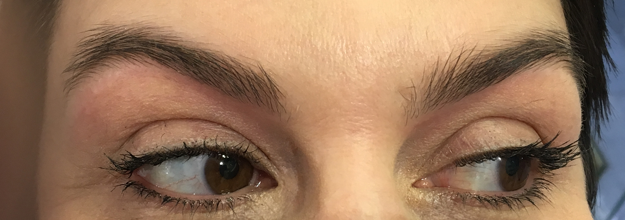 tatouage_sourcils_avant